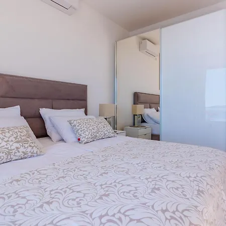 Grandiosa * Blato (Korcula)