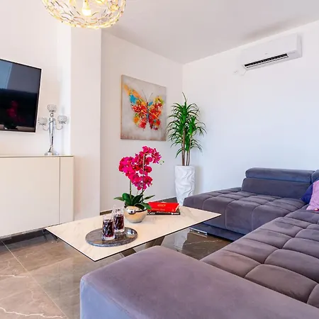 Grandiosa * Blato (Korcula)